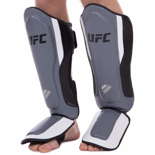 Защита голени и стопы для единоборств UFC PRO Training UHK-69981 S-M серебряный-черный